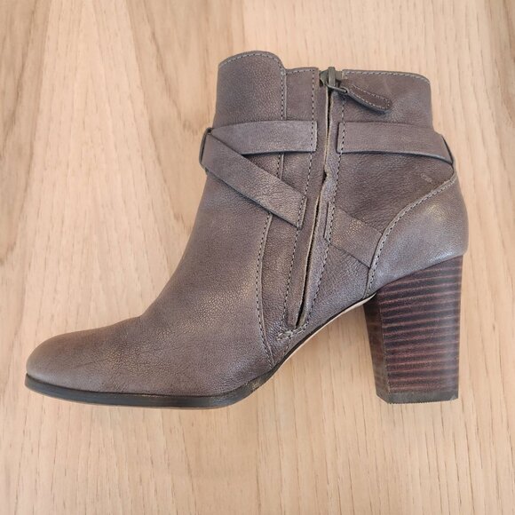 COLE HAAN GRAND OS BROWN BELTED ANKLE BOOTS - SIZE 7B - EUC - Picture 3 of 12